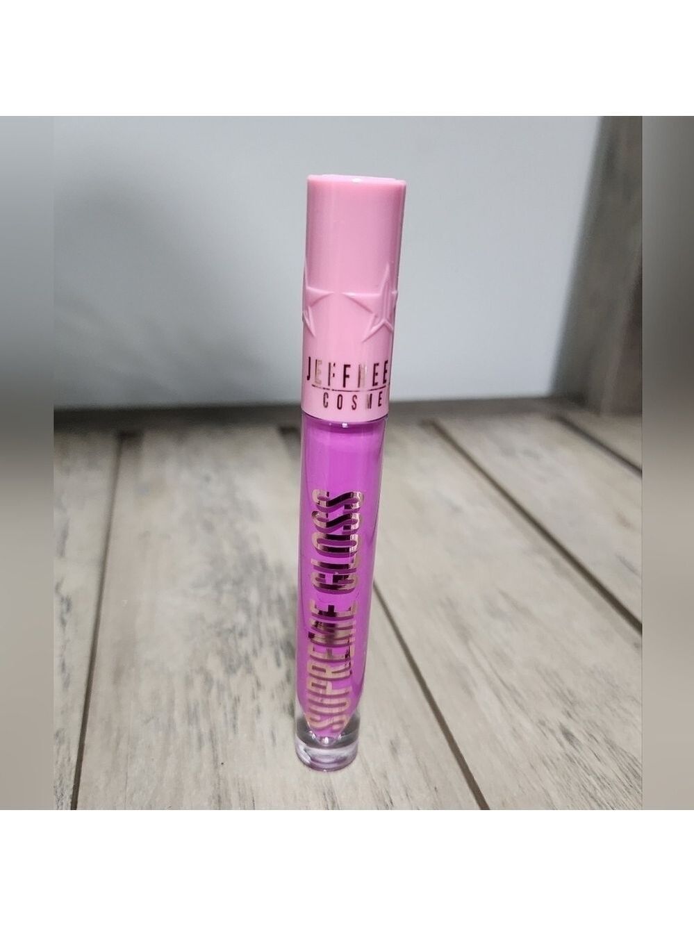 Jeffree Star Supreme Gloss in Shade Queen Supreme - New In Box